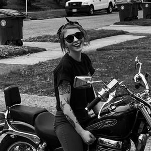 Meet your Posher, Amb